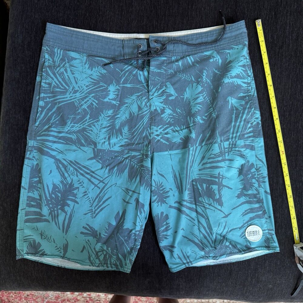O'NEILL Men’s board shorts swim Cruzer blue floral see photos for measurements